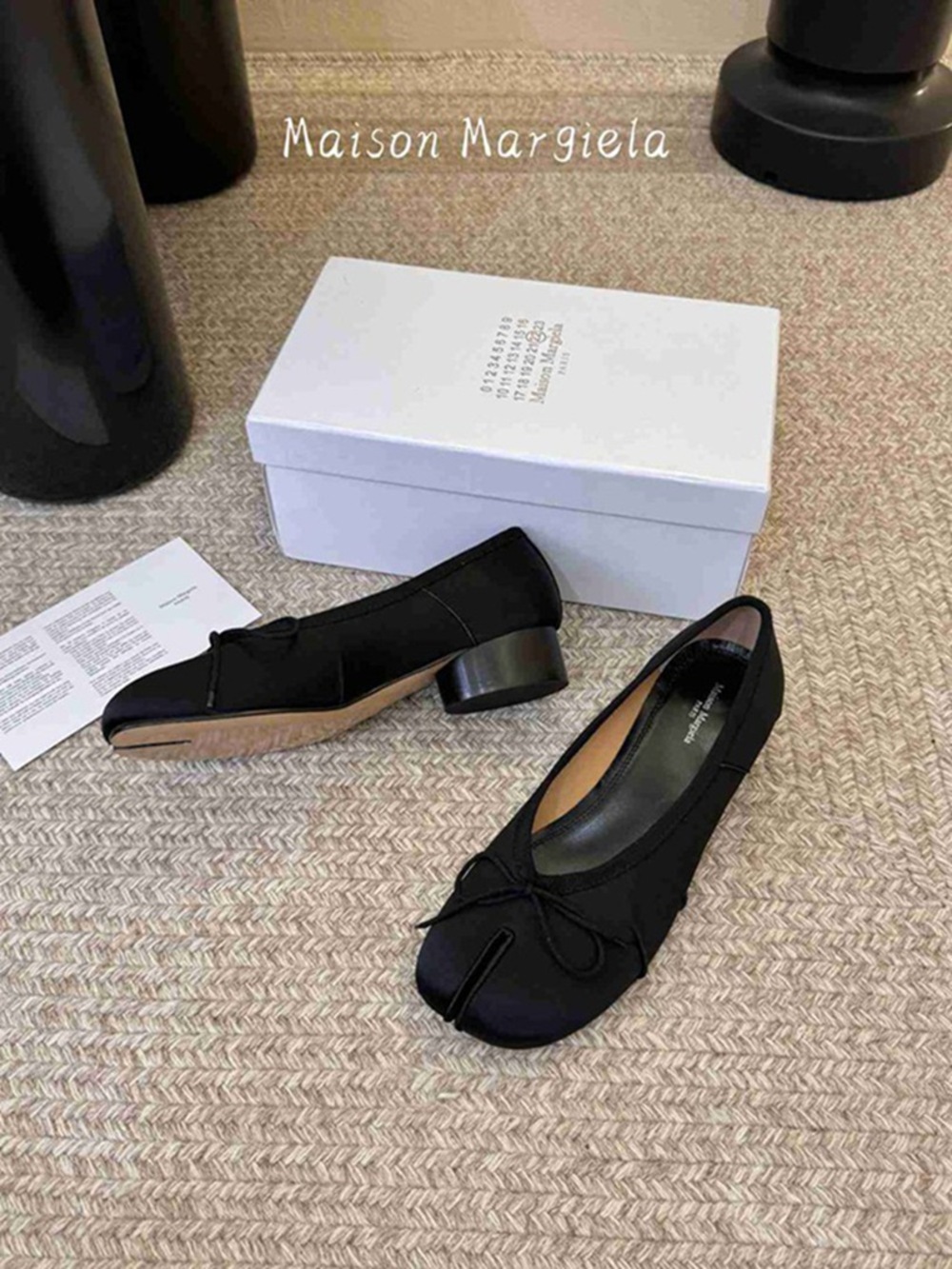 Maison Margiela Tabi Bow Split Toe Flats - Picture 2 of 8
